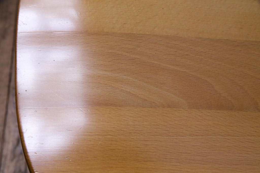 ヴィンテージ家具　ビンテージ　飛騨産業　キツツキ　明るい色味で空間をぱっと明るくしてくれるブナ材アームチェア(1)
