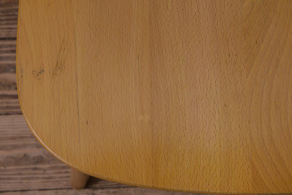 ヴィンテージ家具　ビンテージ　飛騨産業　キツツキ　明るい色味で空間をぱっと明るくしてくれるブナ材アームチェア(3)