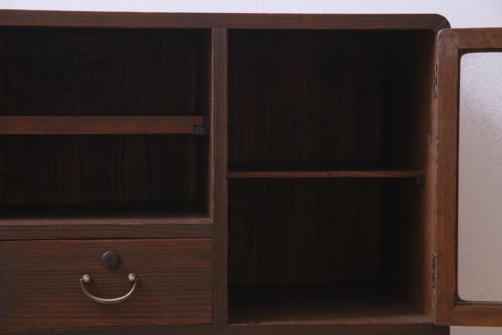 レトロ家具　和製アンティーク　リメイク　桐材　レトロな雰囲気満載のローボード(戸棚)(1)