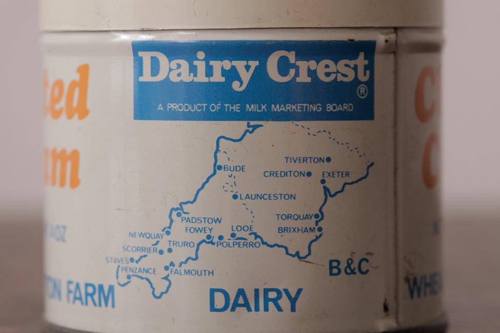 アンティーク雑貨　イギリスビンテージ　Dairy Crest　クロテッドクリームの缶(ティン缶、ブリキ缶)