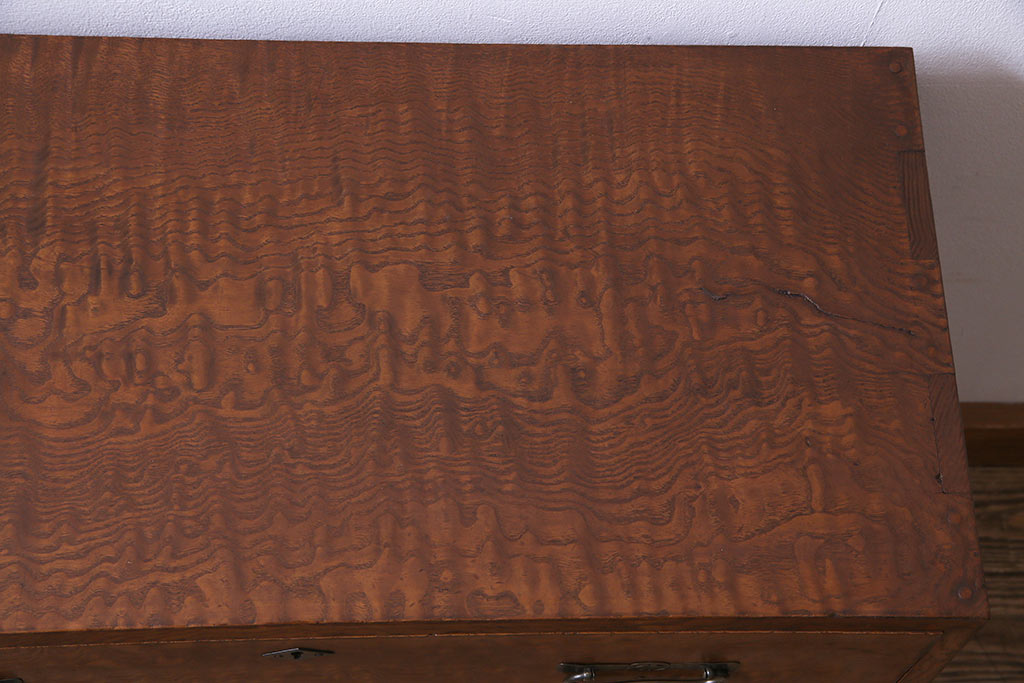 アンティーク家具　和製アンティーク　三方タモ玉杢材　真鍮金具　上質な作りの小箪笥(引き出し、和タンス)
