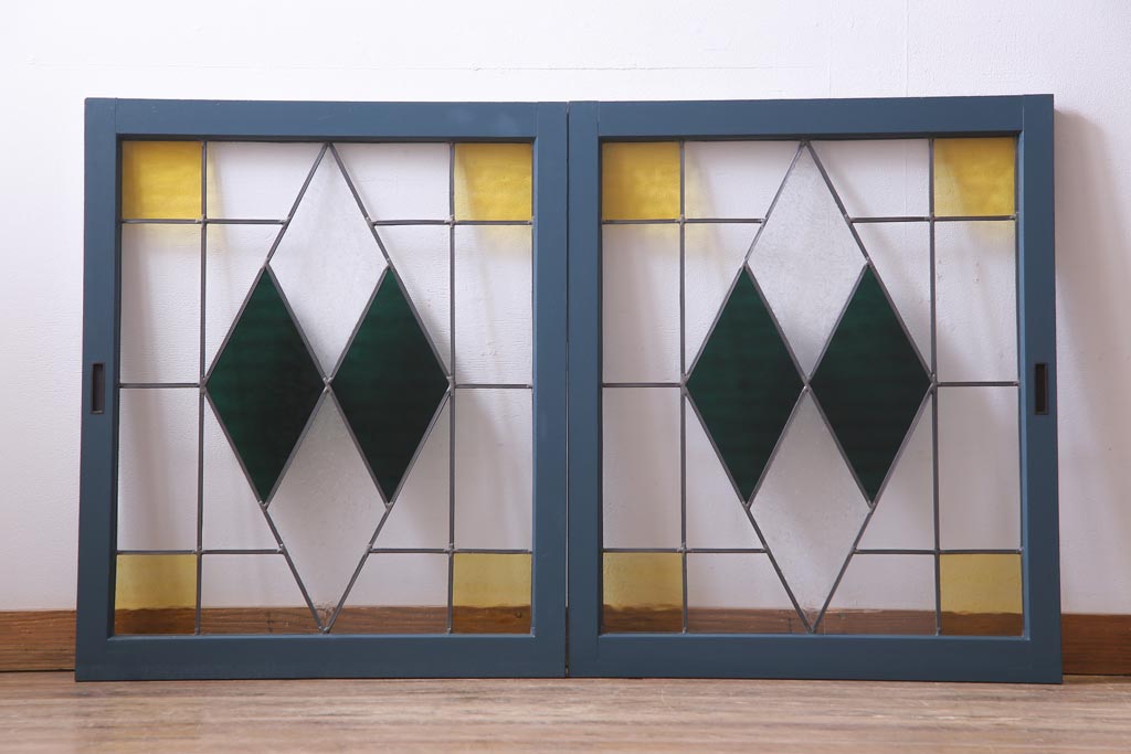 ラフジュ工房オリジナル　古建具リメイク　結霜ガラス　ステンドグラスがノスタルジックな雰囲気漂う戸棚(収納棚、サイドボード)