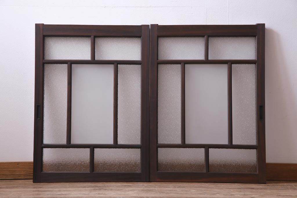 ラフジュ工房オリジナル　リメイク家具　ダイヤガラスとすりガラスを組合せた情緒あふれる戸棚(収納棚、サイドボード)
