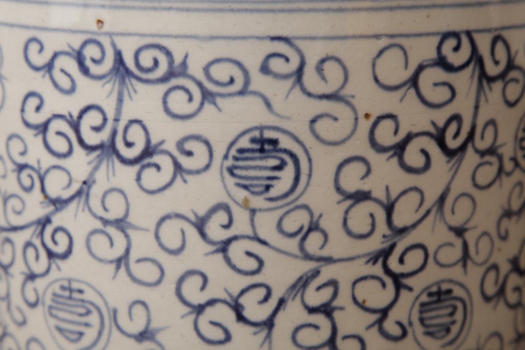 アンティーク雑貨　和製アンティーク　小振り　唐草と寿文様が描かれた珍しい図柄の火鉢(手あぶり)