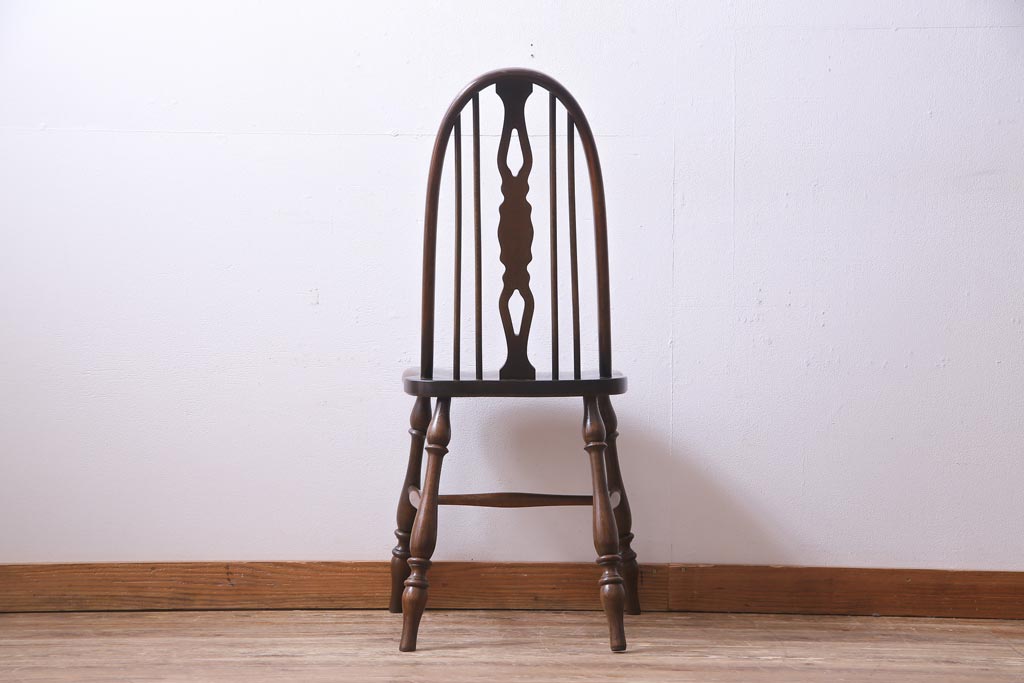 ヴィンテージ家具　イギリスビンテージ　ニレ材・バーチ材　ほっと落ち着く印象与えるチェア(ダイニングチェア)