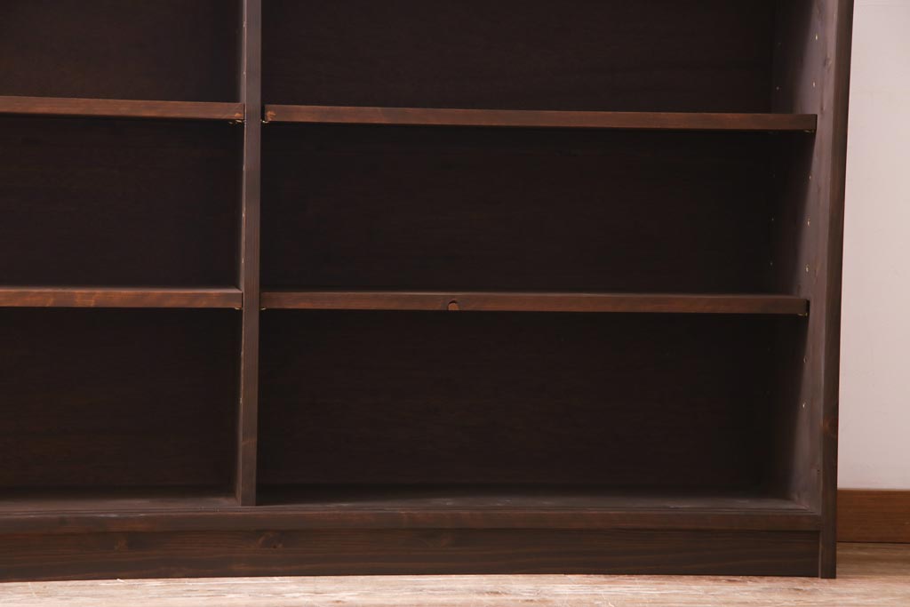 ラフジュ工房オリジナル　リメイク　上品な佇まいが魅力的な書院戸を使ったガラス戸棚(収納棚、サイドボード)