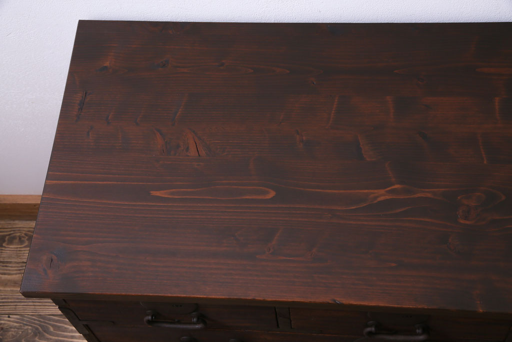 アンティーク家具　和製アンティーク　桐材　明治期の箪笥をリメイクした鉄脚リビングボード(ローボード、チェスト、引き出し、桐箪笥、桐たんす)