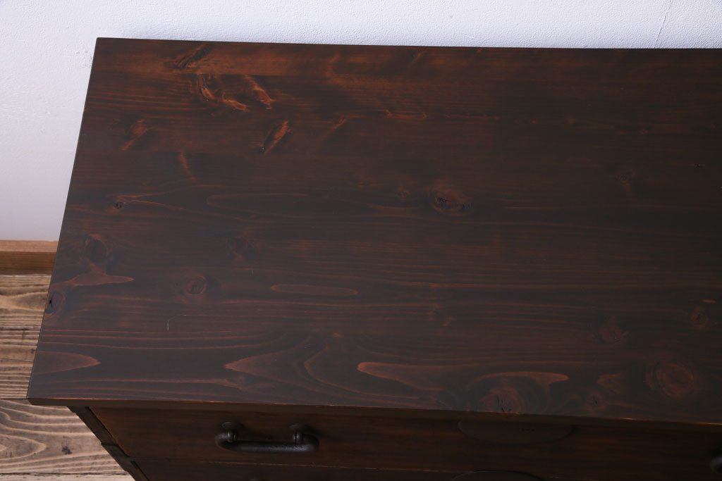 リメイク家具　桐材　素朴な佇まいの脚付き箪笥ローボード(チェスト、引き出し、桐箪笥、桐たんす)