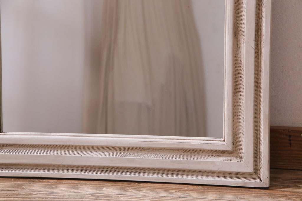 アンティーク雑貨　ラフジュ工房オリジナル　太めのフレームが目を惹くアンティークペイントのウォールミラー(鏡)(2)