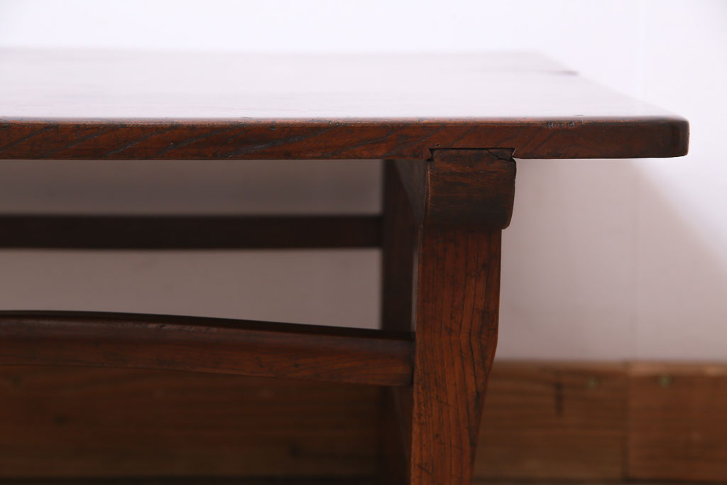 アンティーク家具　昭和初期　天板にケヤキの一枚板を用いたシンプルな文机(センタテーブル)