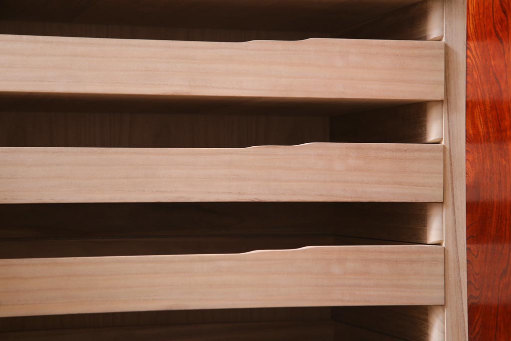 アンティーク家具　当店リメイク　岩谷堂箪笥　収納棚として使える2way脚付サイドボード(衣装箪笥、和タンス)