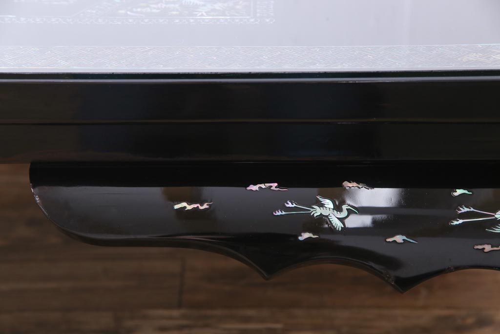 中古　民芸家具　ガラス天板付き　大振り　漆黒に映える螺鈿が美しい座卓(ローテーブル)(定価約100万円)
