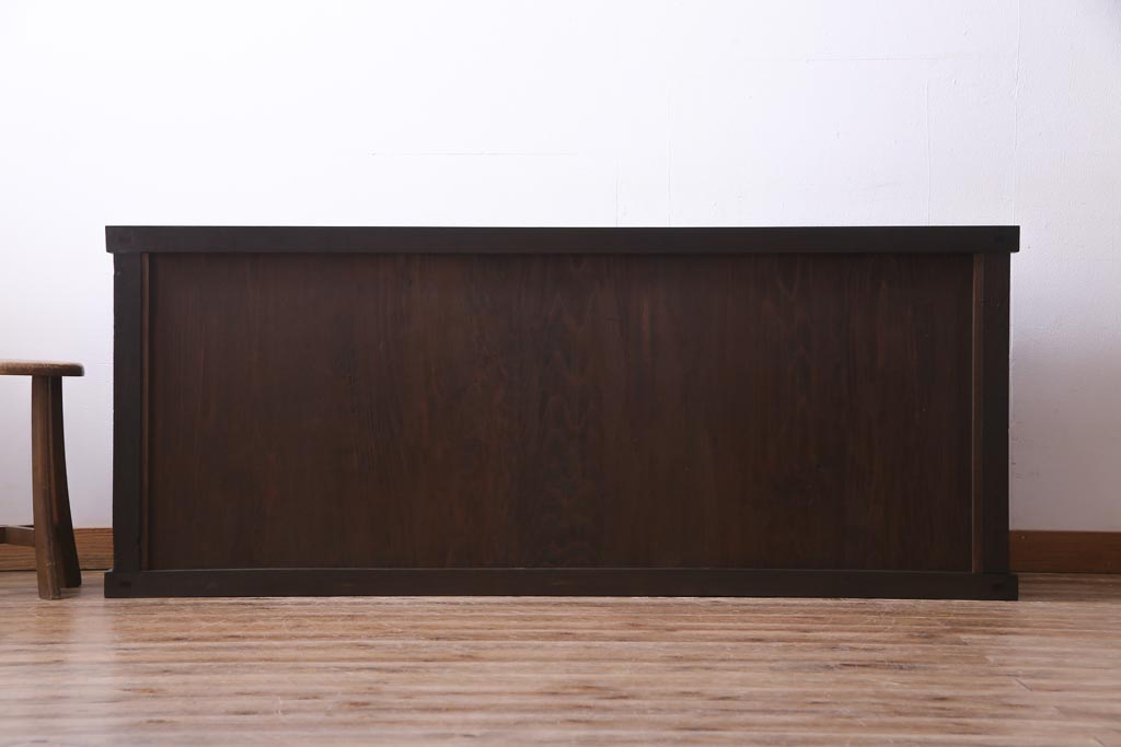 アンティーク家具　和製アンティーク　前面ケヤキ材　漆塗り　モダンな米沢箪笥サイドボード(リビングボード、チェスト、和タンス)