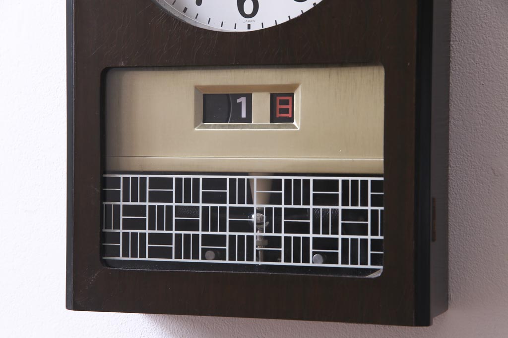 アンティーク雑貨　中古　SEIKO　Sonola(セイコー・ソノーラ)　電池式　カレンダー付き　レトロな佇まいが格好良い壁掛け時計(トランジスタ時計、柱時計)