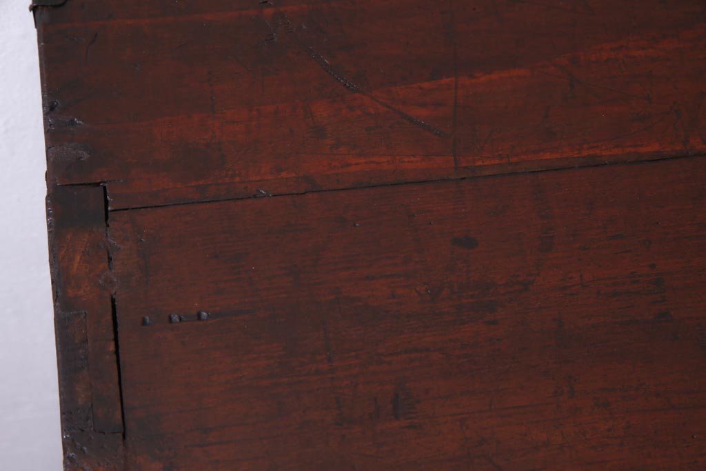 アンティーク家具　和製アンティーク　前面ケヤキ材・共縁　繊細で上質な仙台箪笥(姫箪笥、衣装箪笥、和タンス)