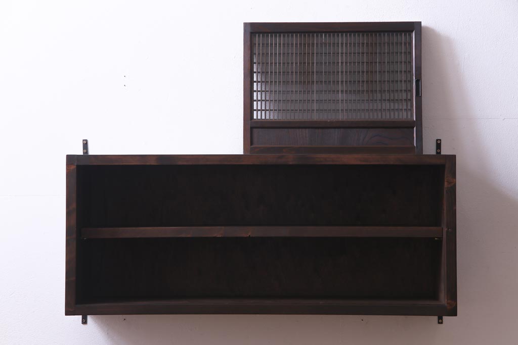 ラフジュ工房オリジナル　味わい深い建具をリメイクした壁掛け戸棚(ウォールシェルフ、収納棚)(1)