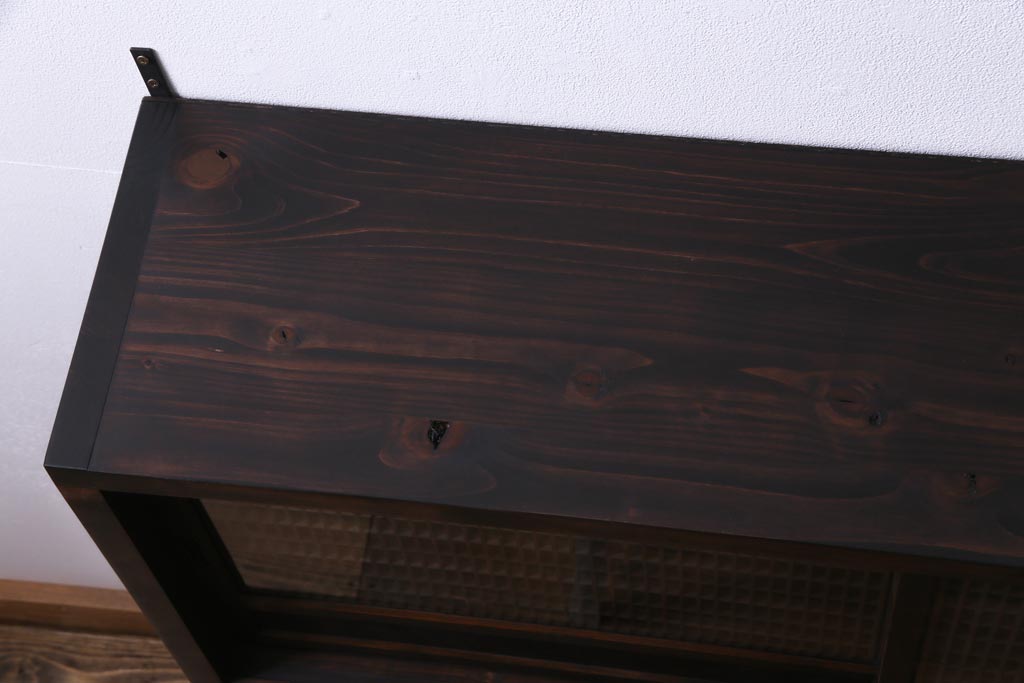ラフジュ工房オリジナル　味わい深い建具をリメイクした壁掛け戸棚(ウォールシェルフ、収納棚)(1)