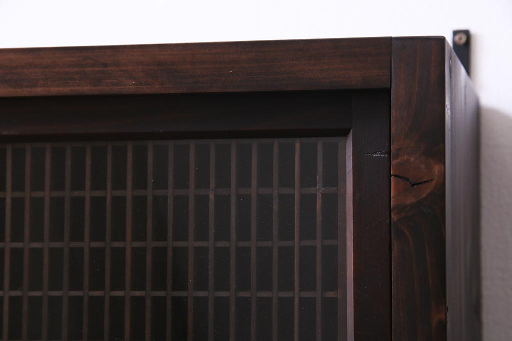 ラフジュ工房オリジナル　味わい深い建具をリメイクした壁掛け戸棚(ウォールシェルフ、収納棚)(1)