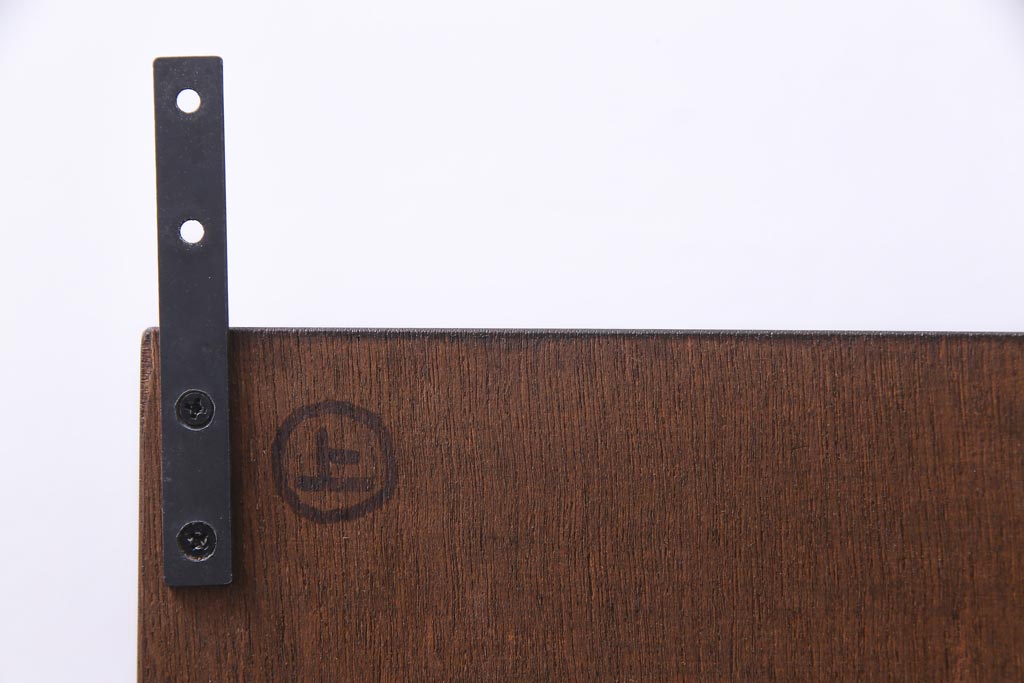 ラフジュ工房オリジナル　古建具リメイク　ケヤキの美しい杢目を楽しめる壁掛け戸棚(ウォールシェルフ、収納棚)