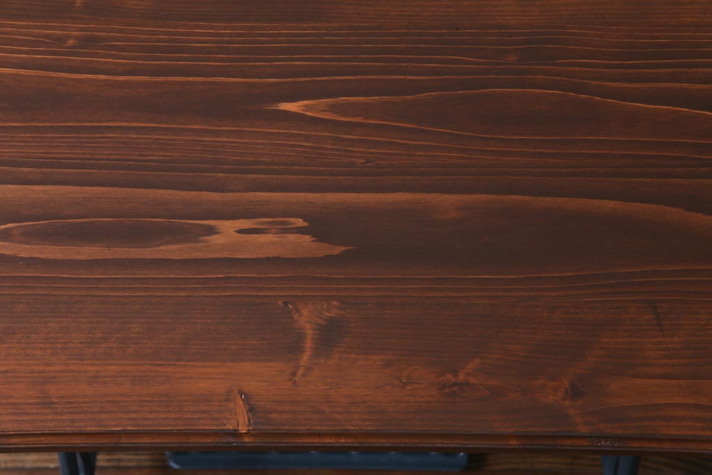 ペイント　MEEK　ヒノキ材　天板を取り付けリメイクしたおしゃれなミシンテーブル(サイドテーブル、カフェテーブル)