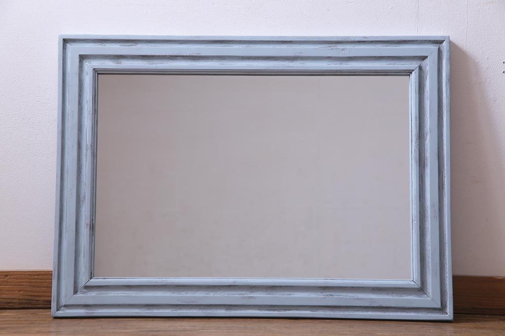 アンティーク雑貨　ラフジュ工房オリジナル　ペイント　淡いブルーが目を引くフレンチシャビーなウォールミラー(鏡)(2)