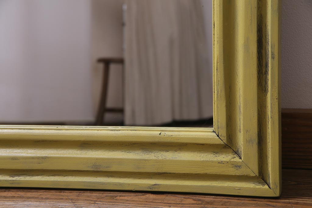 アンティーク雑貨　ラフジュ工房オリジナル　ペイント　落ち着いたイエローが空間のアクセントになるウォールミラー(鏡)(3)