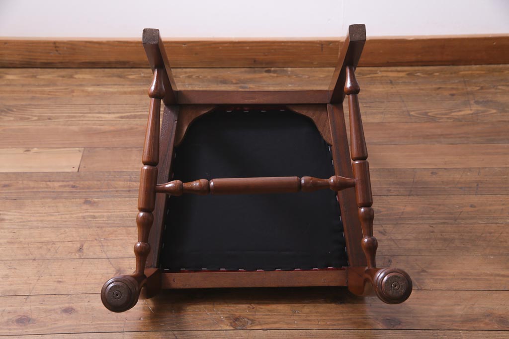 アンティーク家具　フランスアンティーク　バーチ材　気品あふれる佇まいが素敵なダイニングチェア(椅子)