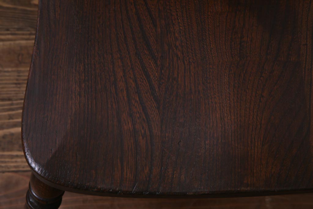 ヴィンテージ家具　イギリスビンテージ　ニレ・ビーチ材　貫のデザインが個性を光らせるホイールバックチェア(ダイニングチェア)
