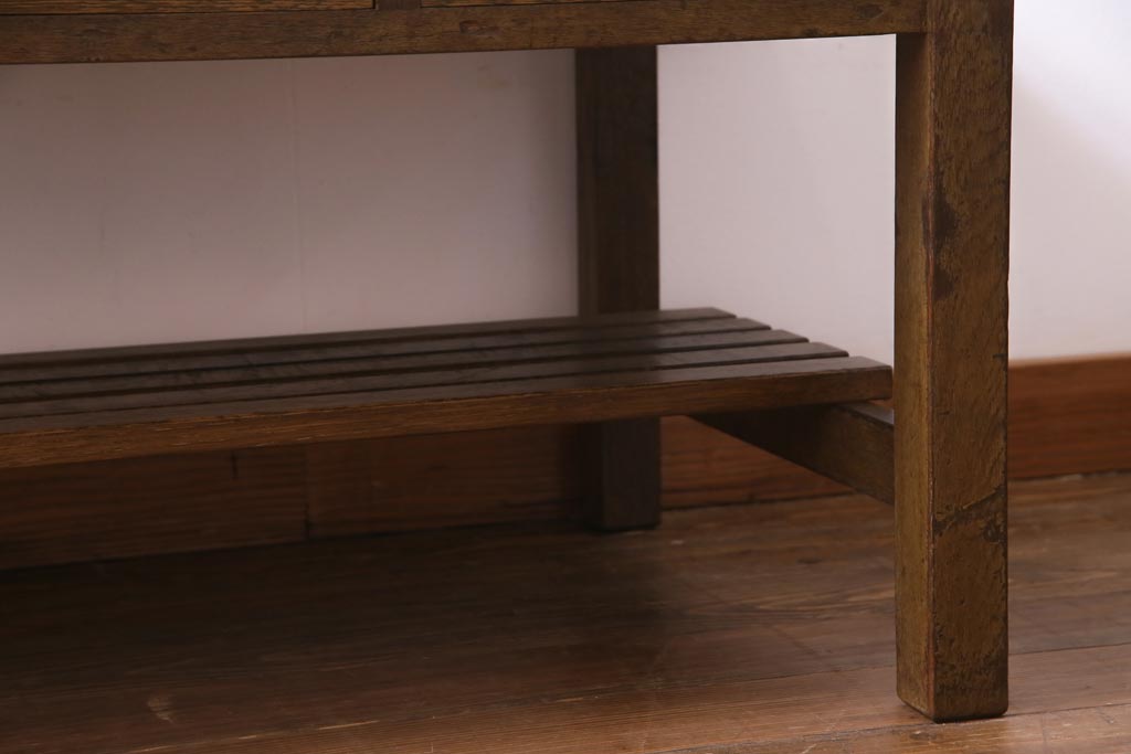 リメイク　両面引き出し付き　レトロな佇まいが魅力的なセンターテーブル(作業台、ローテーブル)(1)