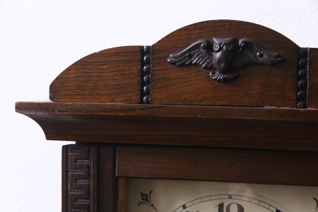 アンティーク雑貨　SEIKOSHA(精工舎、セイコー)　電池式　フクロウのモチーフが魅力的な掛時計(柱時計、振り子時計)