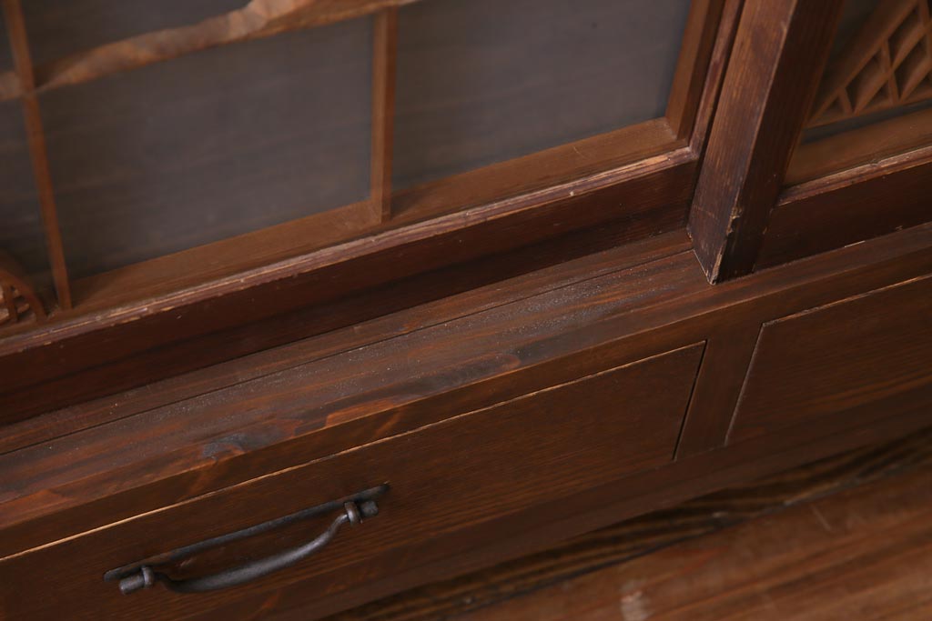 ラフジュ工房オリジナル　前板栗材　引き出し付き　両面ガラス　古い建具を活用した収納棚(組子、戸棚、キャビネット)