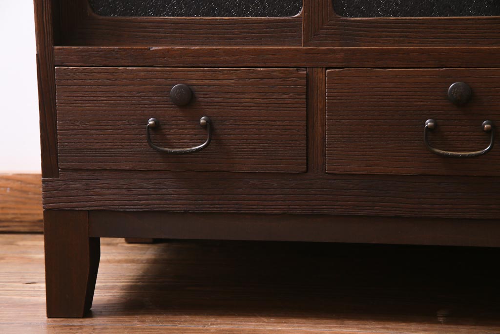 レトロ家具　昭和レトロ　桐材　丸みを帯びたフォルムのリメイクローボード(戸棚、テレビボード)