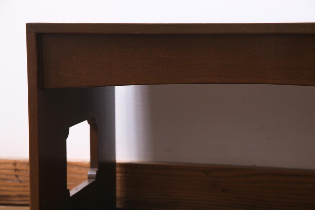 レトロ家具　昭和レトロ　樺(カバ)材　なめらかな質感のシンプルな引き出し付き文机(座机)