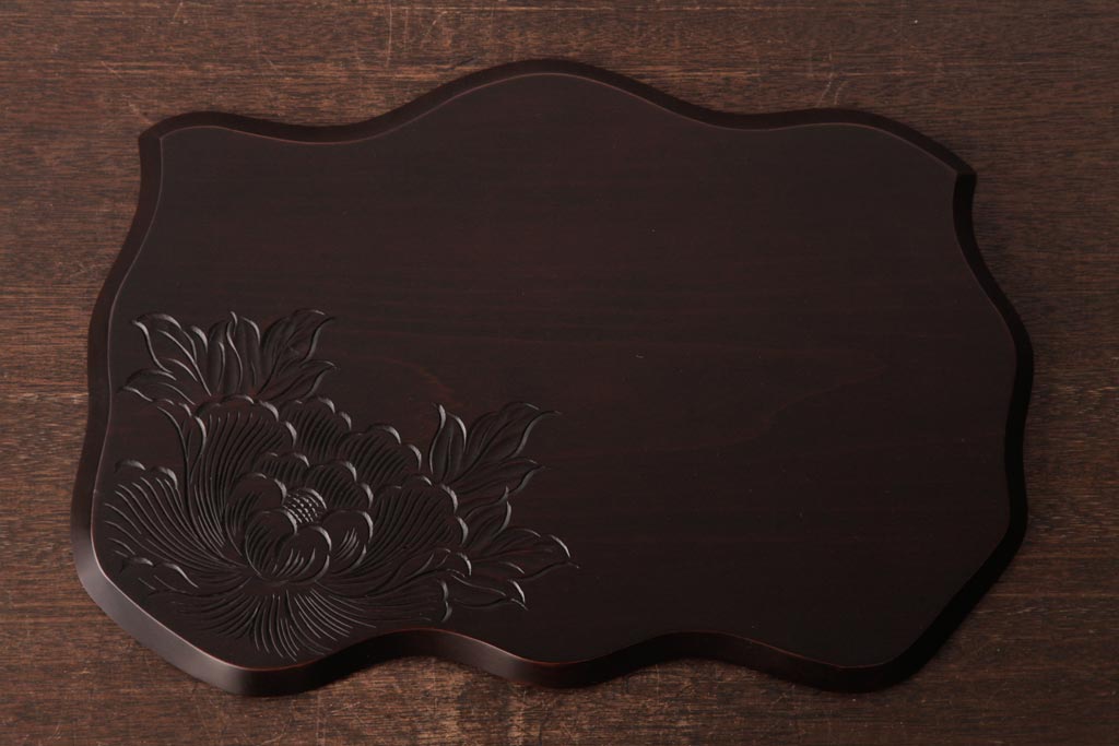 アンティーク雑貨　中古　伝統工芸　日光彫り　箱付き　なめらかな質感が魅力的な花台(飾り台)