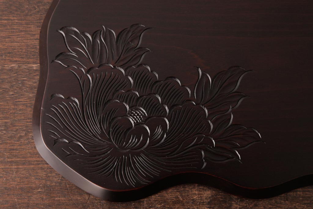 アンティーク雑貨　中古　伝統工芸　日光彫り　箱付き　なめらかな質感が魅力的な花台(飾り台)
