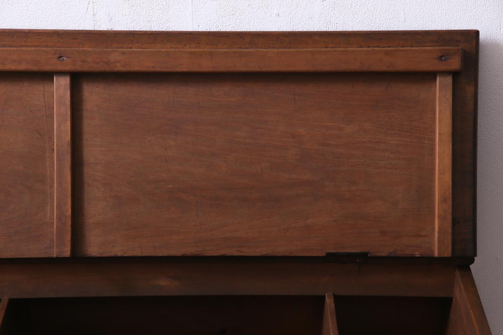 アンティーク雑貨　和製アンティーク　ヒノキ材　シンプルで味のある固定蓋付き木箱(収納箱)