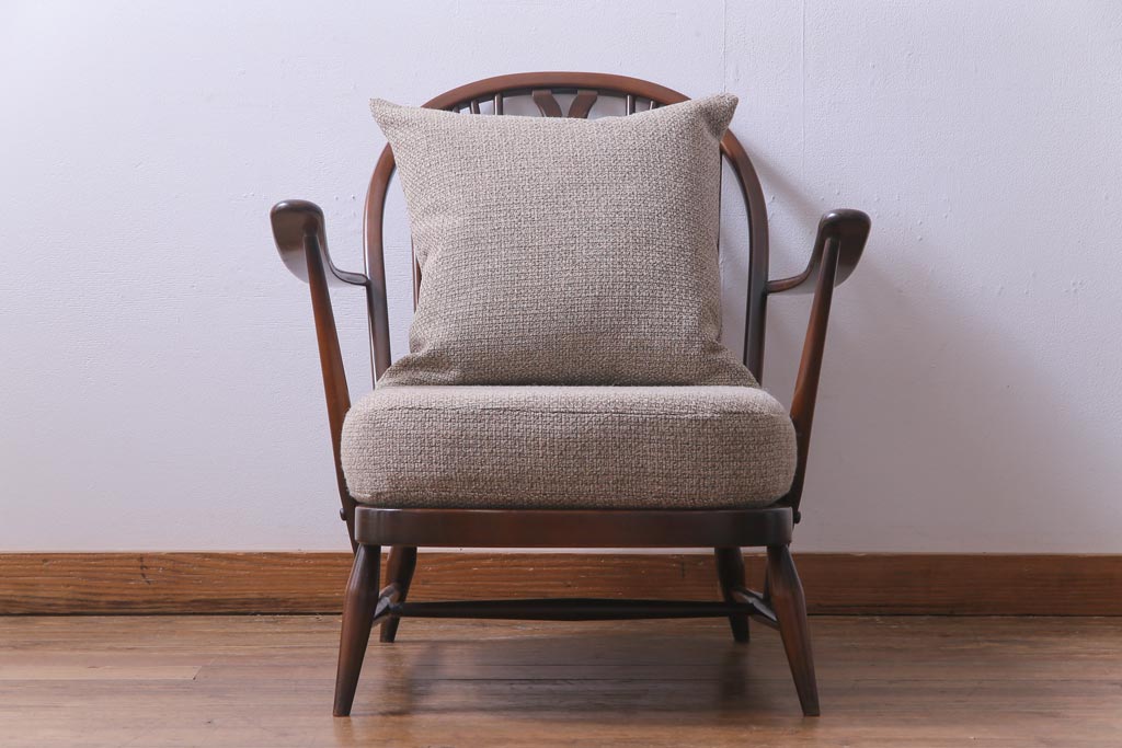 ヴィンテージ家具　イギリスビンテージ　ERCOL(アーコール)　ゆったりと座れる憩いのイージーチェア(ラウンジチェア、一人掛けソファ)(1)