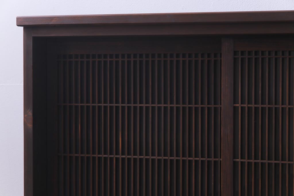 ラフジュ工房オリジナル　リメイク　すりガラス入り　使い勝手の良い3枚引き違い戸の収納棚(書院、組子、戸棚)