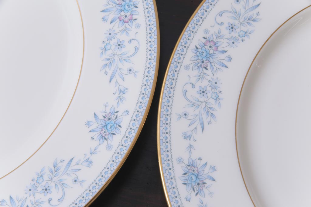 中古　ノリタケ(Noritake)　ブルーヒル(廃盤)　淡いブルーの花柄が可憐なプレート3枚セット(大皿、洋食器)(1)