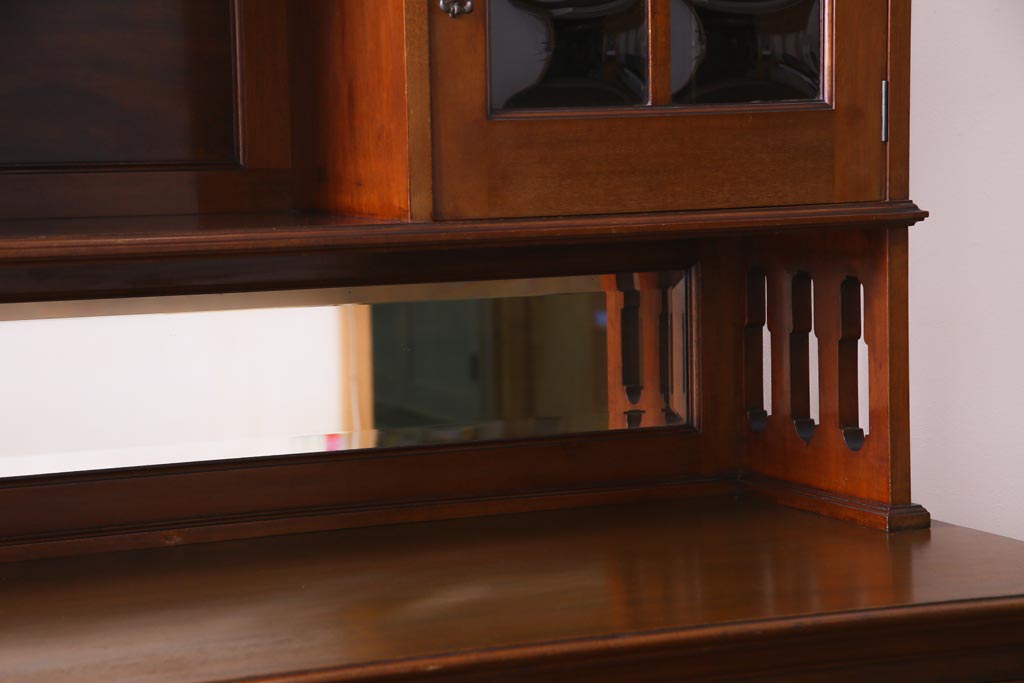 アンティーク家具　フランスアンティーク　マホガニー　大振り　品格と高級感が漂うキッチンボード(キャビネット、食器棚、収納棚)