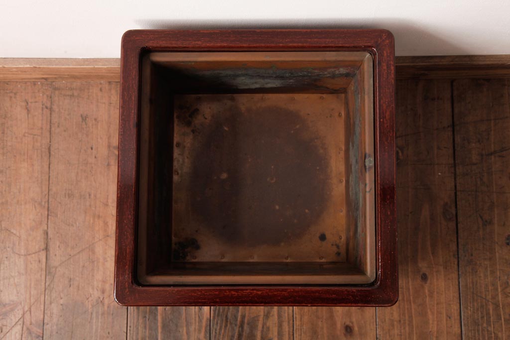 アンティーク雑貨　古民具　春慶塗　節竹の入ったデザインが魅力的な箱火鉢(木製火鉢、角火鉢)(1)