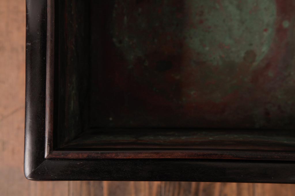 アンティーク雑貨　大正期　指物家具　漆塗りが高級感を引き立てる紫檀材の角火鉢(木製火鉢、手あぶり、箱火鉢)