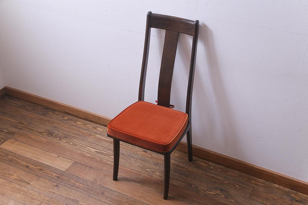 中古　民芸家具　洗練された大人の雰囲気が漂うチェア(椅子、ダイニングチェア)