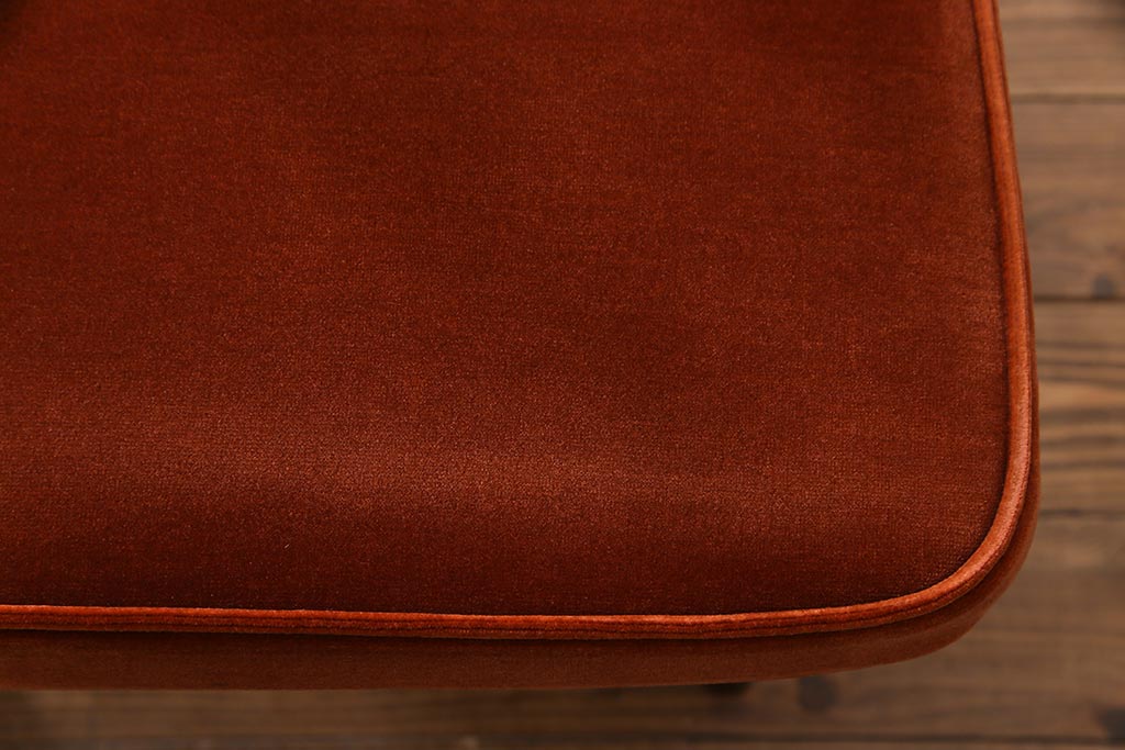 中古　民芸家具　ベルベットのクッションが上品な印象与えるチェア(椅子、ダイニングチェア)
