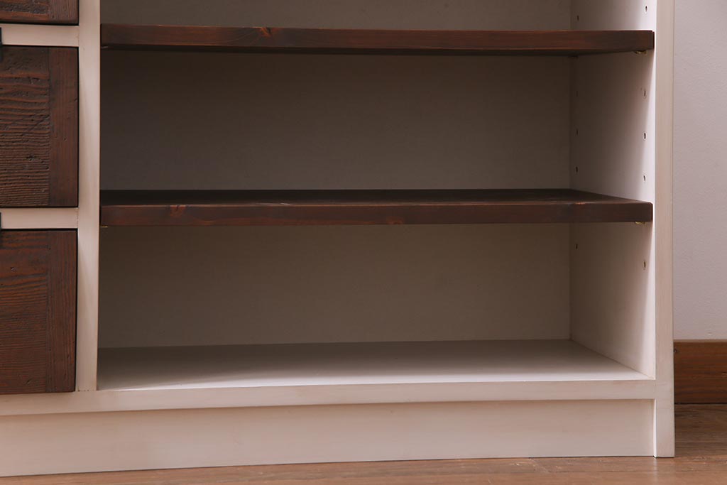ラフジュ工房オリジナル　リメイク家具　ペイントがおしゃれなパタパタ扉のリビングボード(下駄箱、収納棚、サイドボード)(1)