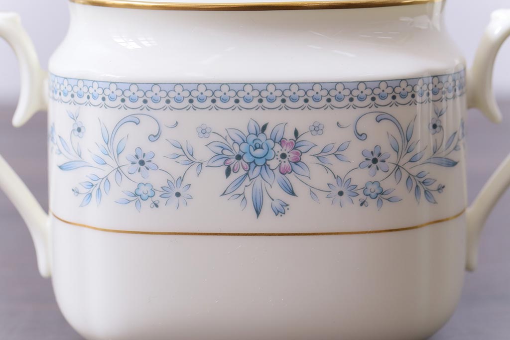 中古　ノリタケ(日陶、Noritake)　ブルーヒル(廃盤)　ティーポット&シュガーポットセット(洋食器)