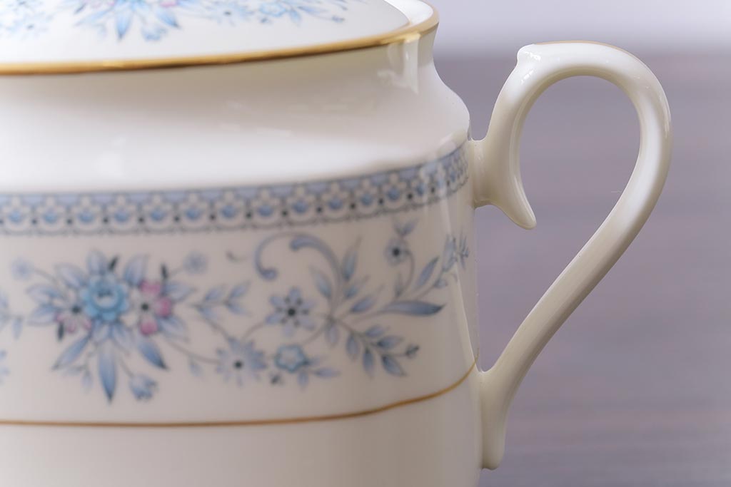 中古　ノリタケ(日陶、Noritake)　ブルーヒル(廃盤)　ティーポット&シュガーポットセット(洋食器)