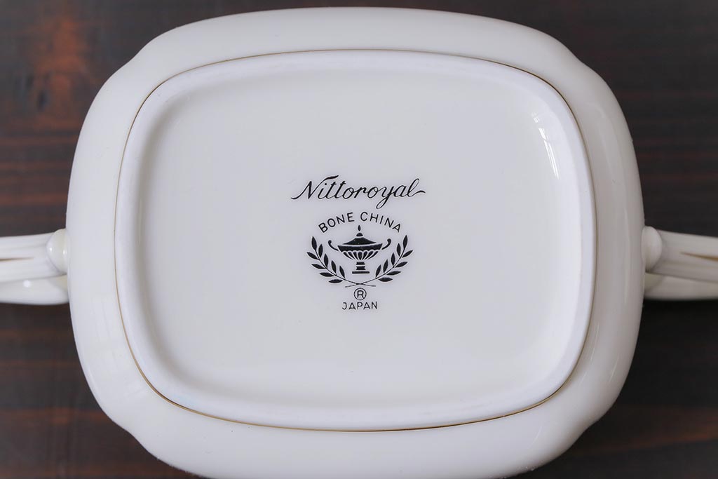 中古　ノリタケ(日陶、Noritake)　ブルーヒル(廃盤)　ティーポット&シュガーポットセット(洋食器)