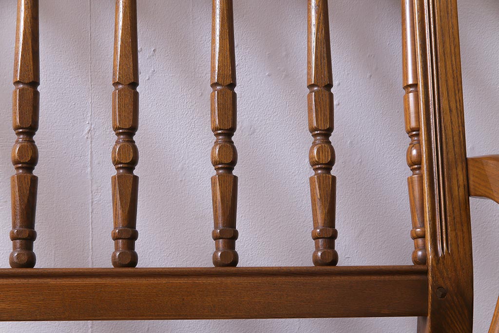 アンティーク家具　ERCOL(アーコール)　York Minster　花柄のファブリックと凝った彫刻を楽しめる一人掛けソファ(2)