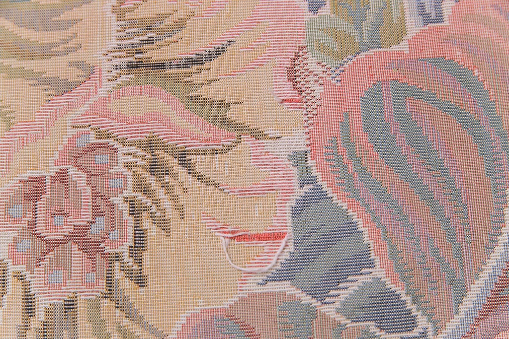 アンティーク家具　ERCOL(アーコール)　York Minster　花柄のファブリックと凝った彫刻を楽しめる一人掛けソファ(2)